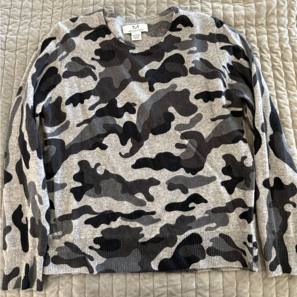 Magaschoni Gray and Black Cashmere Sweater